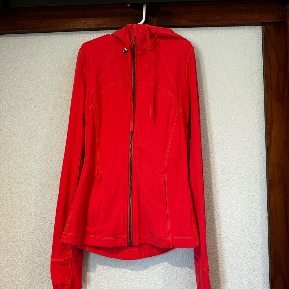 Women’s Lululemon Hooded Define Jacket Nulu size 2